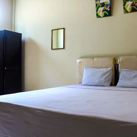 Lolo Beach Inn Legian Buitenkant foto