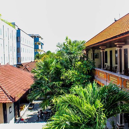 Lolo Beach Inn Legian Buitenkant foto