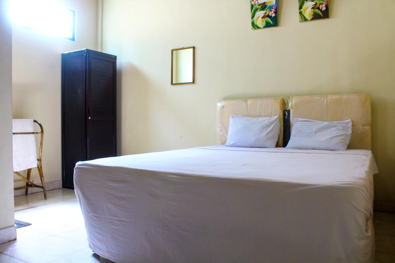 Lolo Beach Inn Legian Buitenkant foto