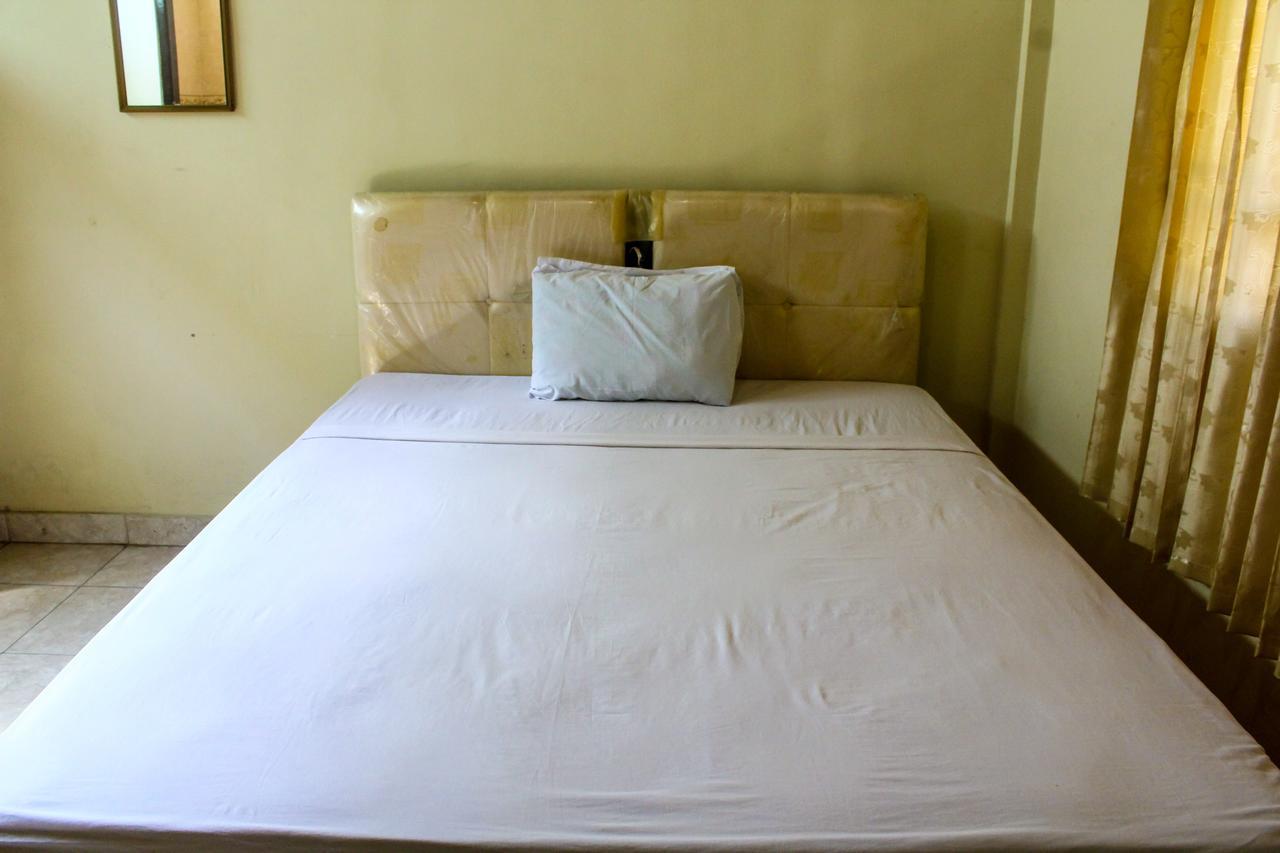 Lolo Beach Inn Legian Buitenkant foto