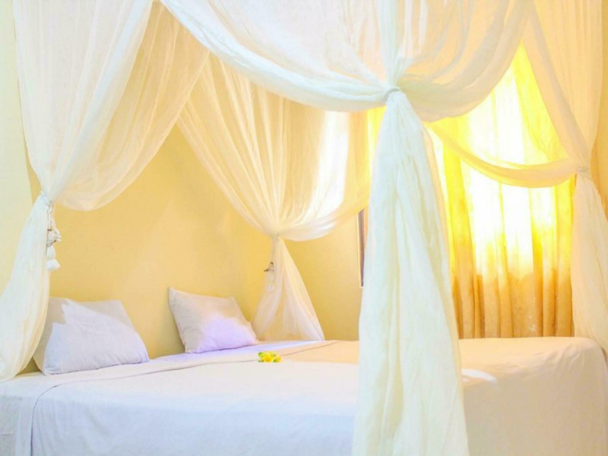 Lolo Beach Inn Legian Buitenkant foto