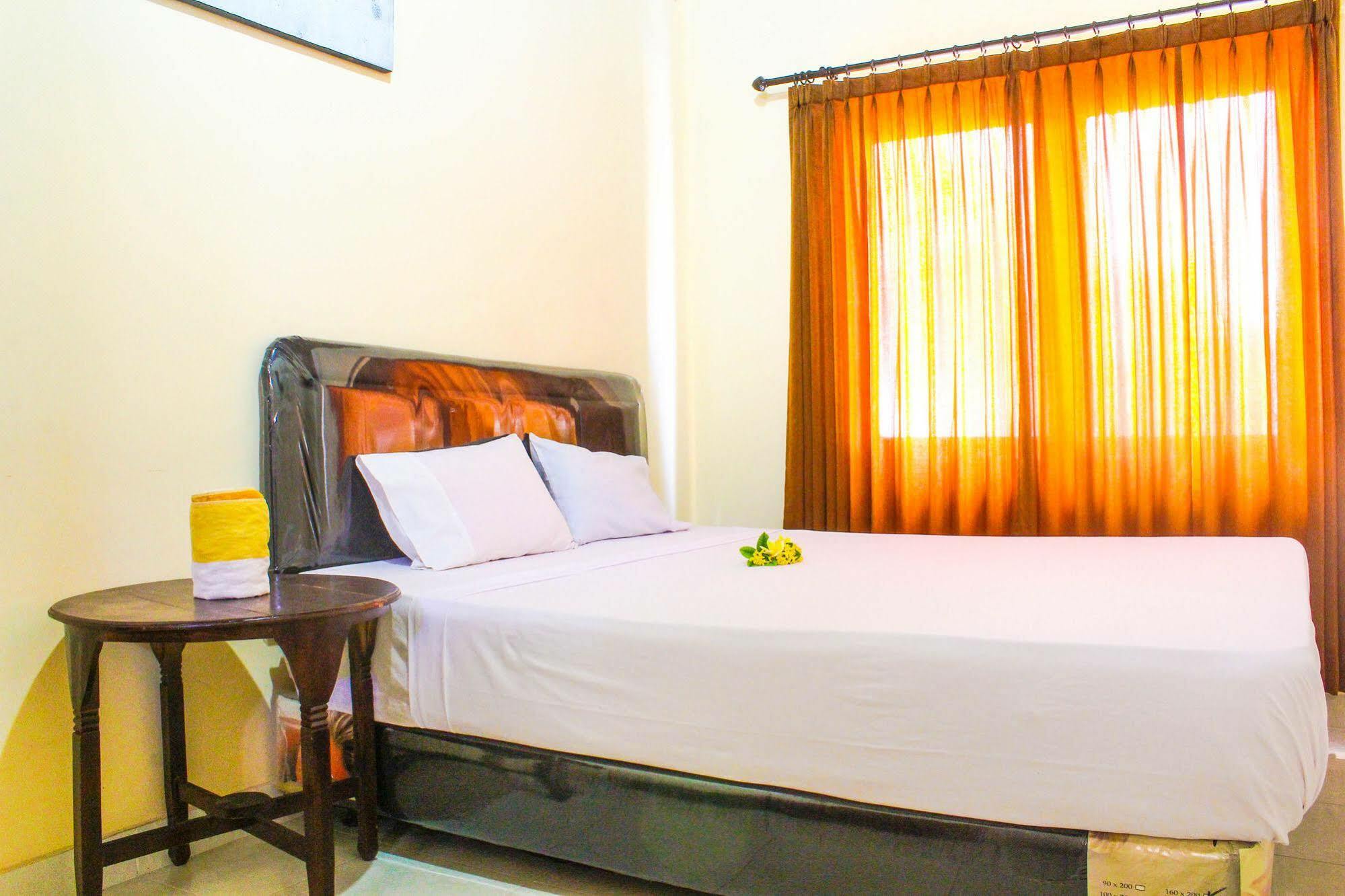 Lolo Beach Inn Legian Buitenkant foto