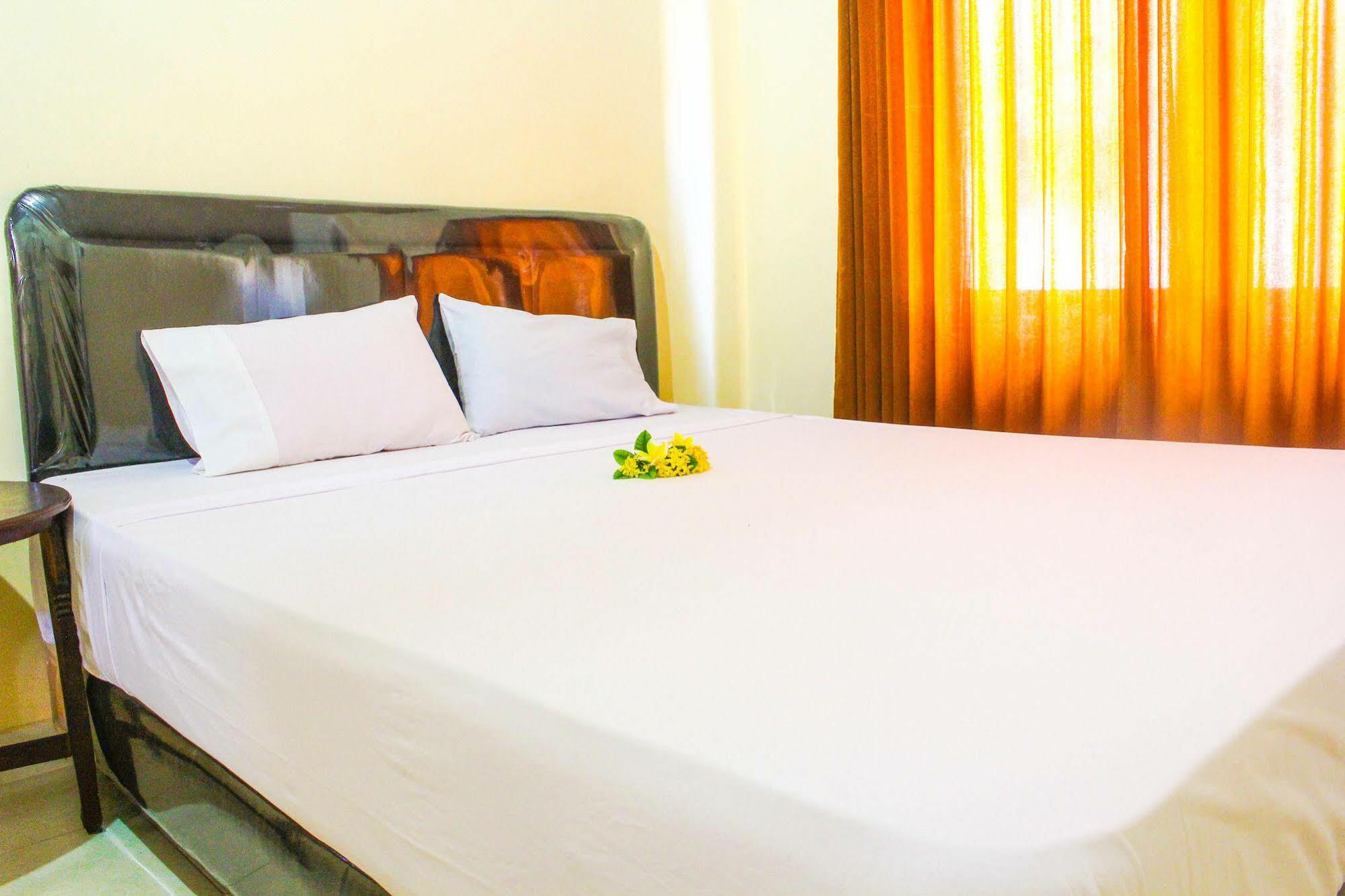 Lolo Beach Inn Legian Buitenkant foto